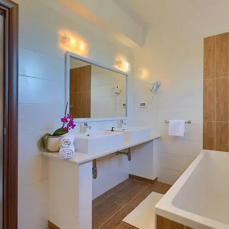 Stephanie Holiday home