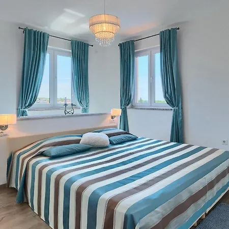 Stephanie Holiday home *